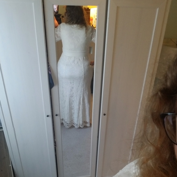 Kiyonna size 1 (1x) stretchy lace wedding gown - Picture 5 of 7